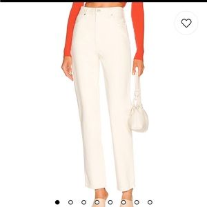 Levi’s 70s High Rise Slim Straight Jeans in Hello It’s Me (light cream color)